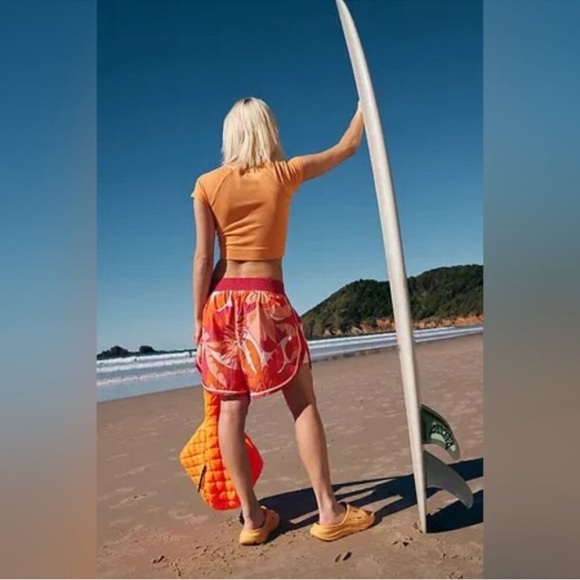 NEW Free People FP Movement The Long Shot Printed Shorts Firey Combo Pink Orange - Picture 4 of 9